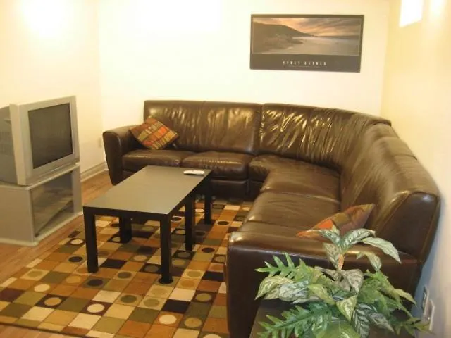 Hideaway Retreat *
